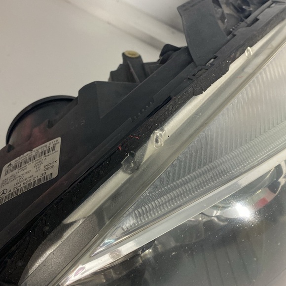 Mercedes Benz C Class Headlight 2008 2009 2010 2011 Driver Left Side (Used) - Picture 7 of 14